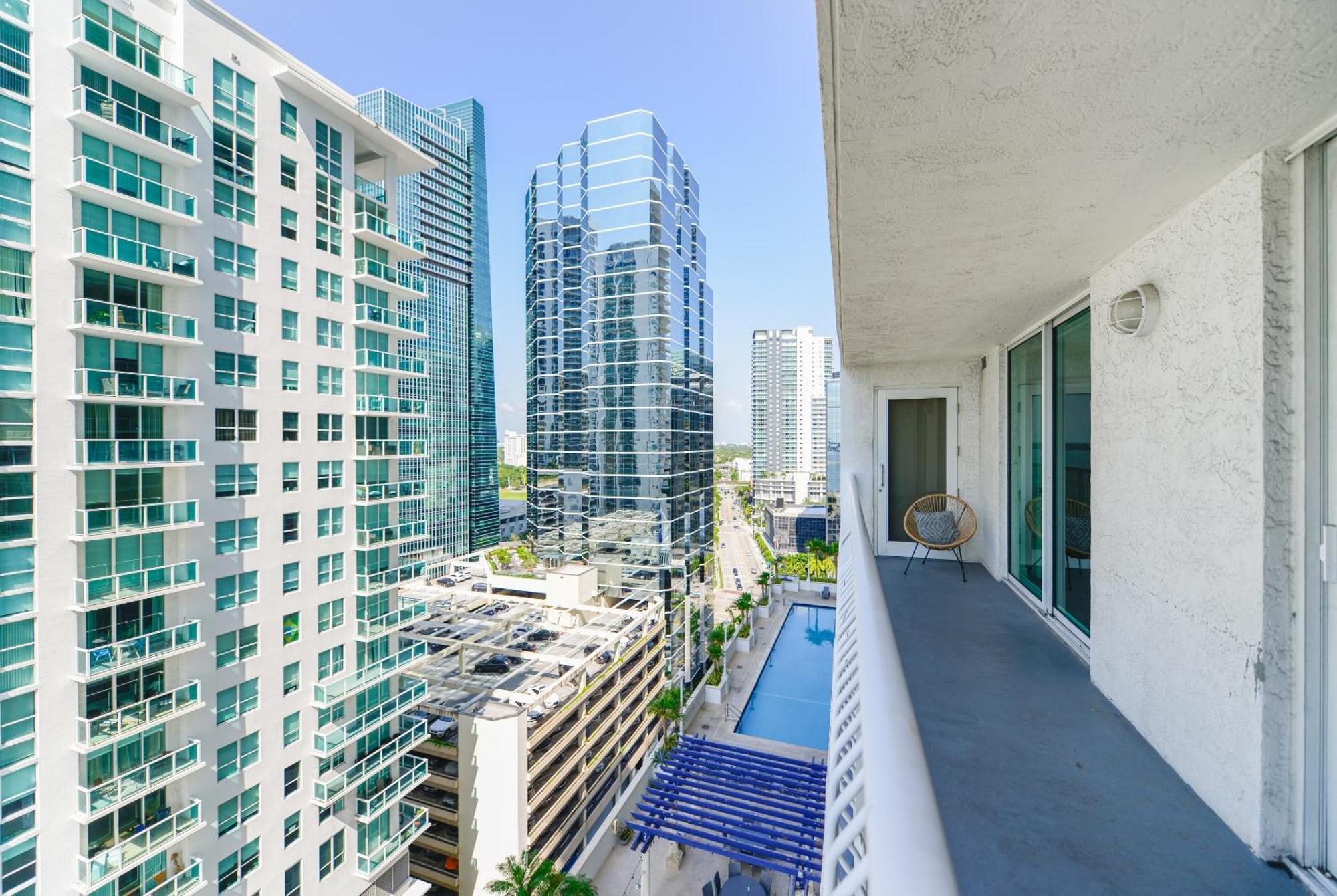 Amazing 3 Bedroom Condo At Brickell With Pool Miami Exteriör bild